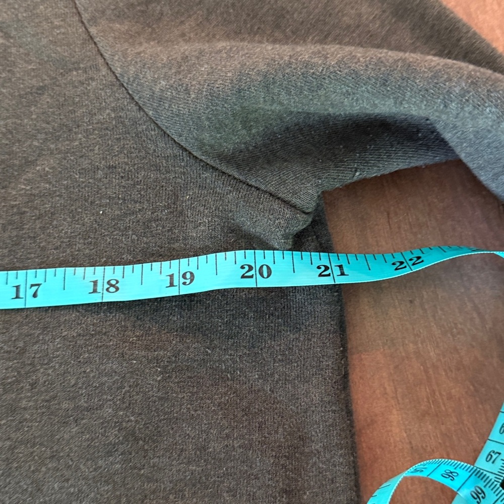 NWT Ladies Oversized turtleneck fleece lined top with gold detail cuffs sz LP - Picture 5 of 8